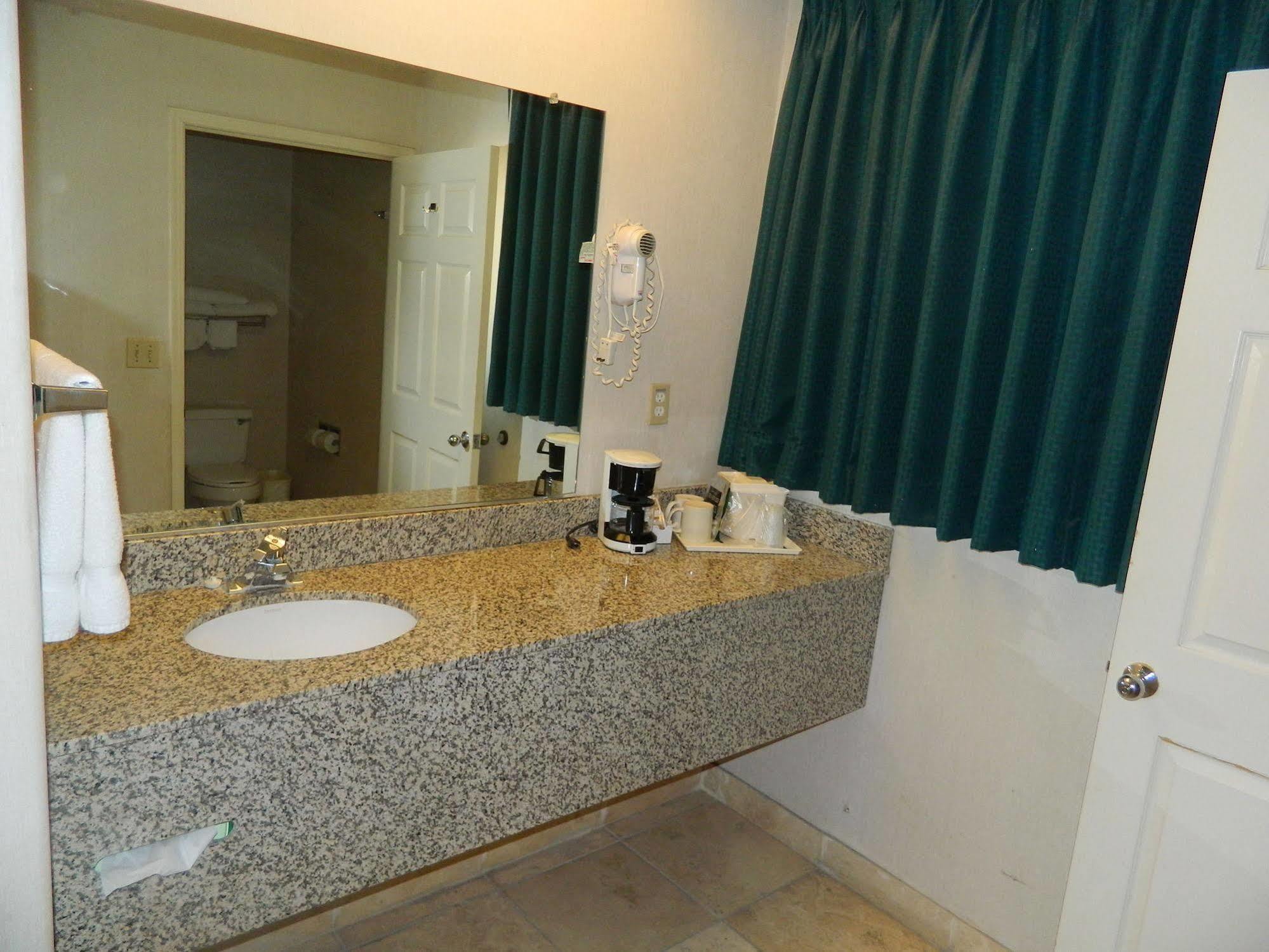 Capital Suites Blythe Exterior foto